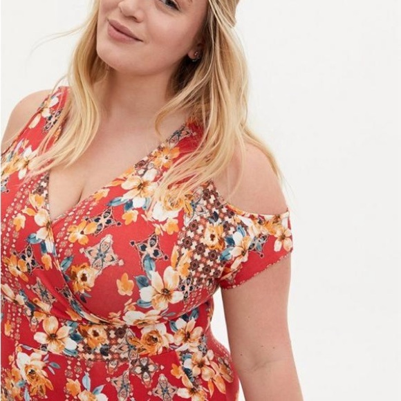 TORRID Women's Super Soft Orange Red Floral Cold Shoulder Surplice Maxi Dress‎ 1 - Picture 5 of 14